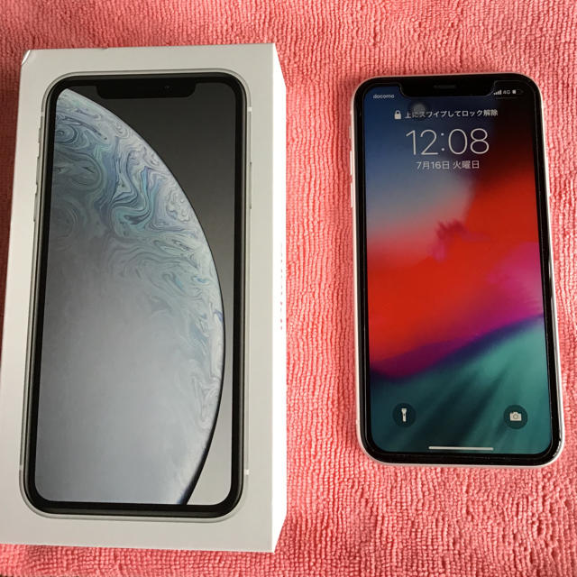 iPhone XR 64GB ホワイト simロック解除済