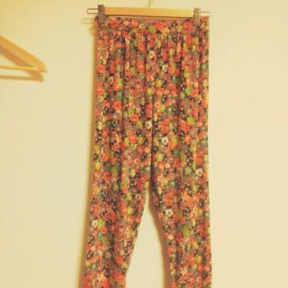 花柄パンツ(サルエルパンツ)