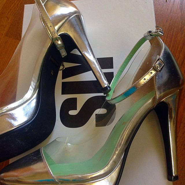 SLY(スライ)のSLY シルバーサンダル レディースの靴/シューズ(サンダル)の商品写真