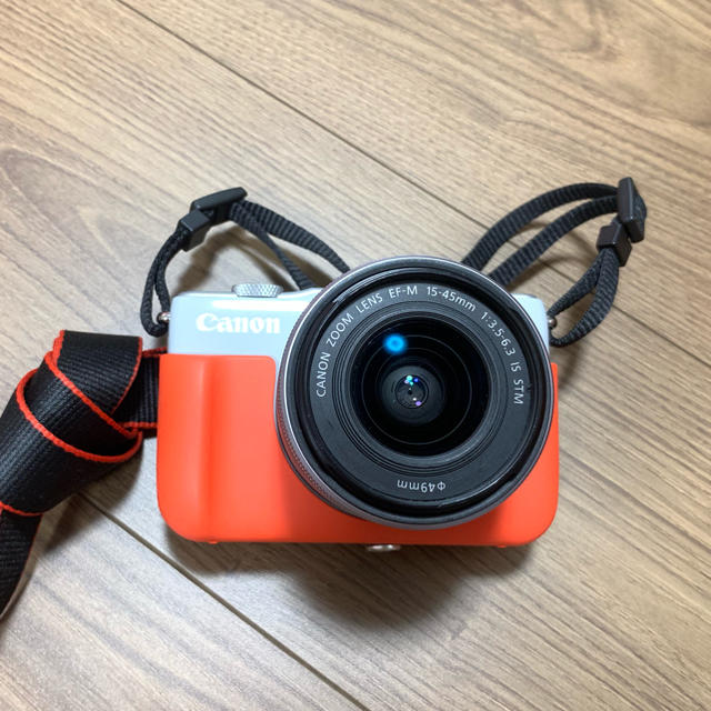 Canon(キヤノン)のCanon キャノン ミラーレスカメラ EOS M10 スマホ/家電/カメラのカメラ(ミラーレス一眼)の商品写真