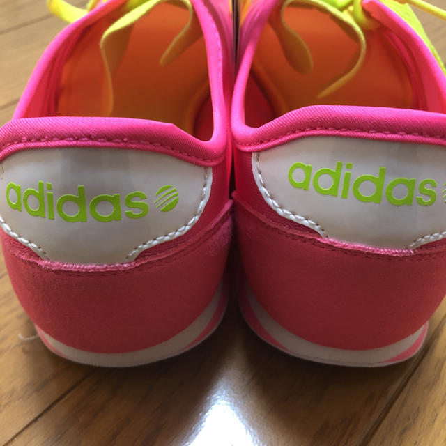 adidas(アディダス)のAkiran様専用adidas(ピンク)【Ladys/24.0/新品】 レディースの靴/シューズ(スニーカー)の商品写真