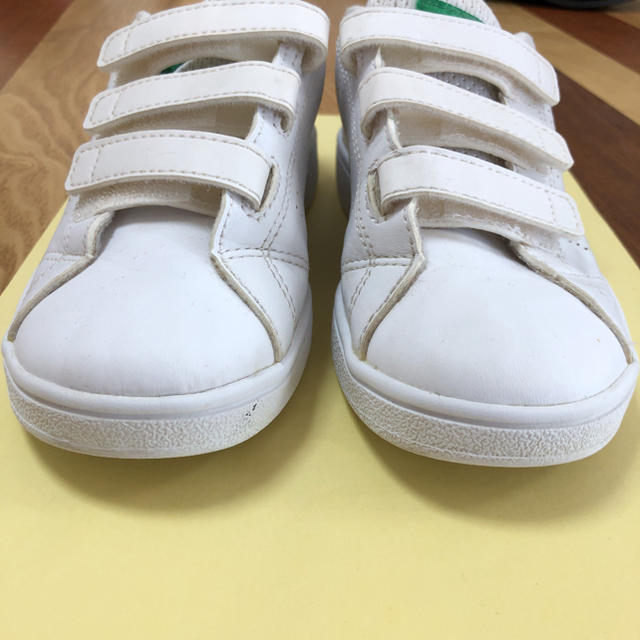 adidas(アディダス)のadidas アディダス スニーカー サイズ18 キッズ/ベビー/マタニティのキッズ靴/シューズ(15cm~)(スニーカー)の商品写真