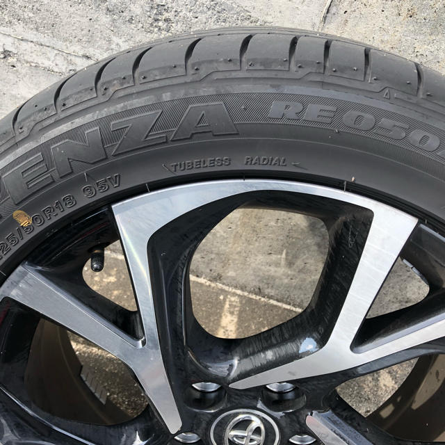 トヨタC-HR純正アルミホイール&タイヤセット 18インチ✖️225/50/18
