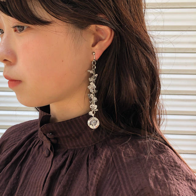 Ameri VINTAGE(アメリヴィンテージ)のkirakira stone  earring ハンドメイドのアクセサリー(イヤリング)の商品写真