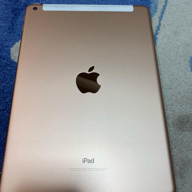 iPad 第6世代 32GB Gold SoftBank 1