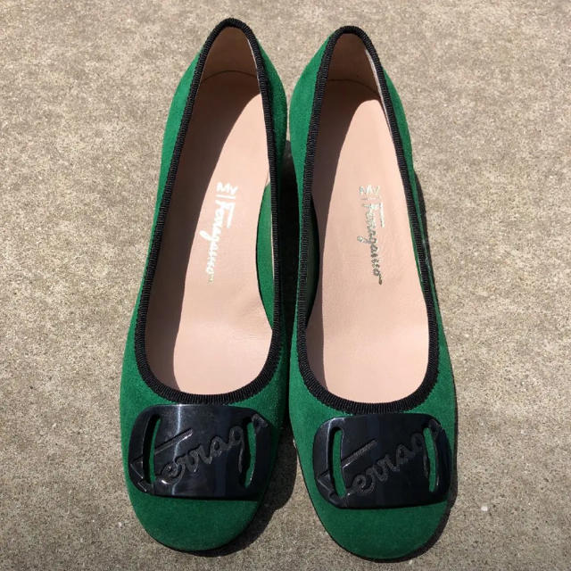 新品 フェラガモ Ferragamo パンプス