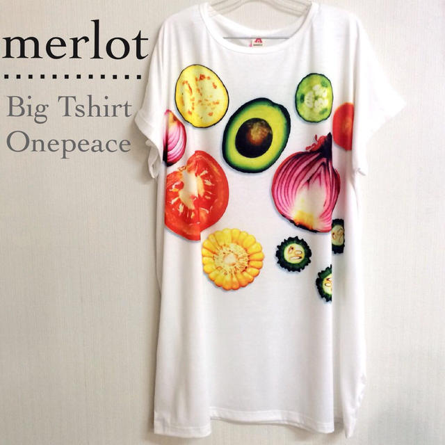 merlot(メルロー)のメルロー BigルーズTシャツワンピース レディースのワンピース(ひざ丈ワンピース)の商品写真