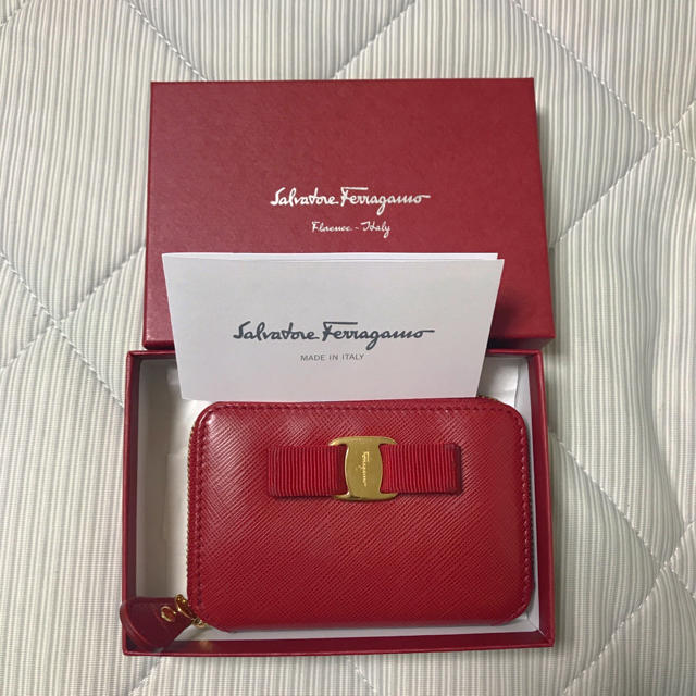 Salvatore Ferragamo(サルヴァトーレフェラガモ)のフェラガモ コインケース ミニ財布 レディースのファッション小物(財布)の商品写真