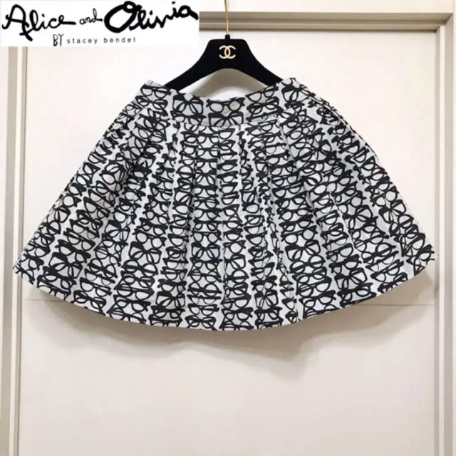 Alice+Olivia(アリスアンドオリビア)の最終お値下げ【新品未着用・タグ付き】アリスアンドオリビア スカート 0サイズ レディースのスカート(ミニスカート)の商品写真