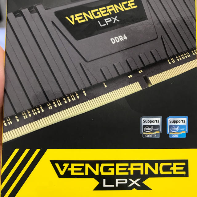 Corsair VENGEANCE LPX Series 8GB×2枚キットPCパーツ