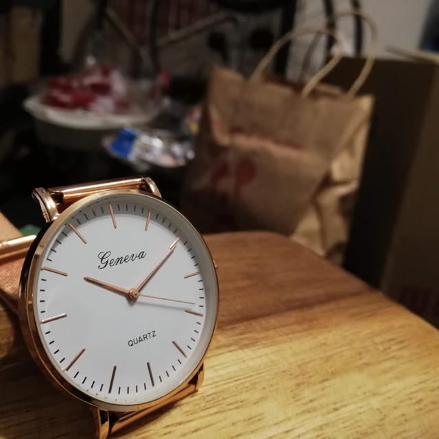 みっきー8233様専用ピンクゴールド 白文字盤 ブランド調 レディースのファッション小物(腕時計)の商品写真