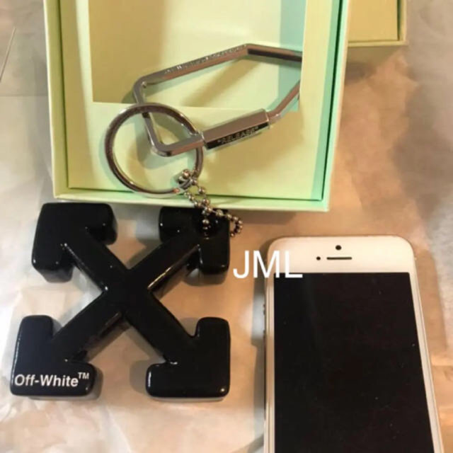 OFF-WHITE(オフホワイト)のOFF-WHITE   ARROWS KEYRING / WHT/BKセット メンズのファッション小物(キーホルダー)の商品写真