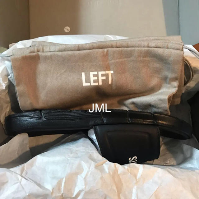 VETEMENTS  LOGO SLIDES メンズの靴/シューズ(サンダル)の商品写真