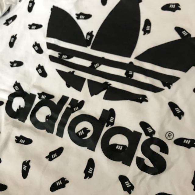 adidas(アディダス)のadidas Originals スニーカーＴシャツ メンズのトップス(Tシャツ/カットソー(半袖/袖なし))の商品写真