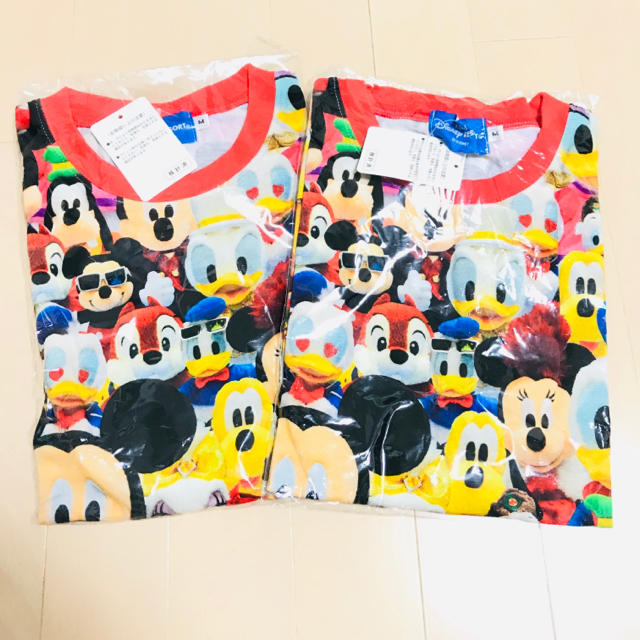 Disney(ディズニー)の新品未使用 タグ付き ディズニー 総柄 Tシャツ M2枚 レディースのトップス(Tシャツ(半袖/袖なし))の商品写真