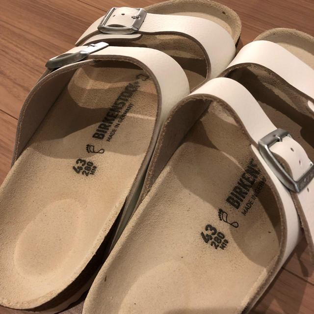 BIRKENSTOCK(ビルケンシュトック)の【たかちゃんさん専用】ビルケンシュトック アリゾナ サンダル 43 メンズの靴/シューズ(サンダル)の商品写真