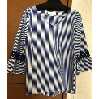 エニィスィス(anySiS)のストライプ 袖刺繍 トップス(シャツ/ブラウス(半袖/袖なし))