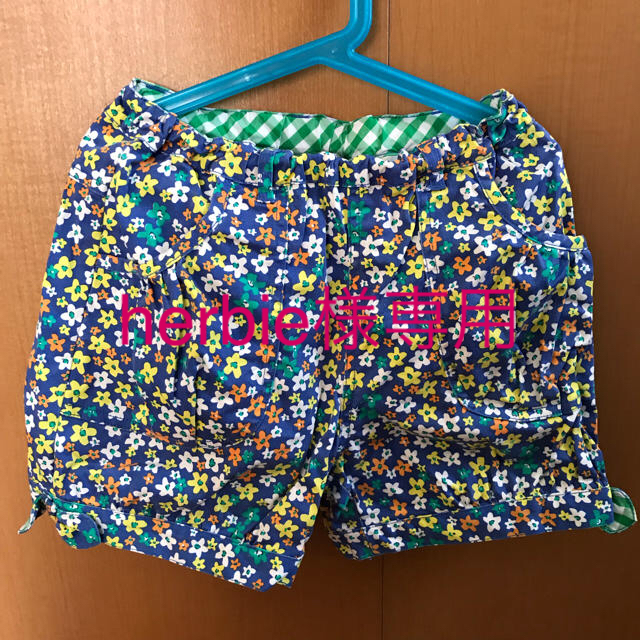 RAG MART(ラグマート)のラグマート ショートパンツ 140 花柄 キッズ/ベビー/マタニティのキッズ服女の子用(90cm~)(パンツ/スパッツ)の商品写真