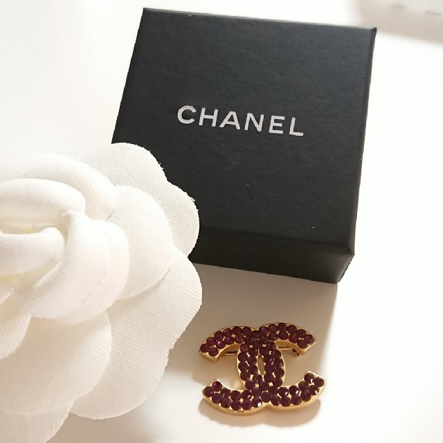 専用　　CHANEL  ブローチ