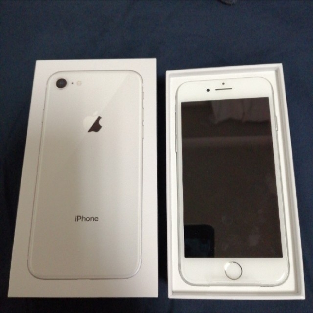 新品未使用 iPhone8