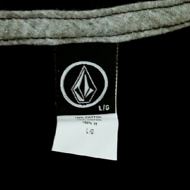 volcom(ボルコム)のVOLCOM Ｔシャツ　黒 メンズのトップス(Tシャツ/カットソー(半袖/袖なし))の商品写真