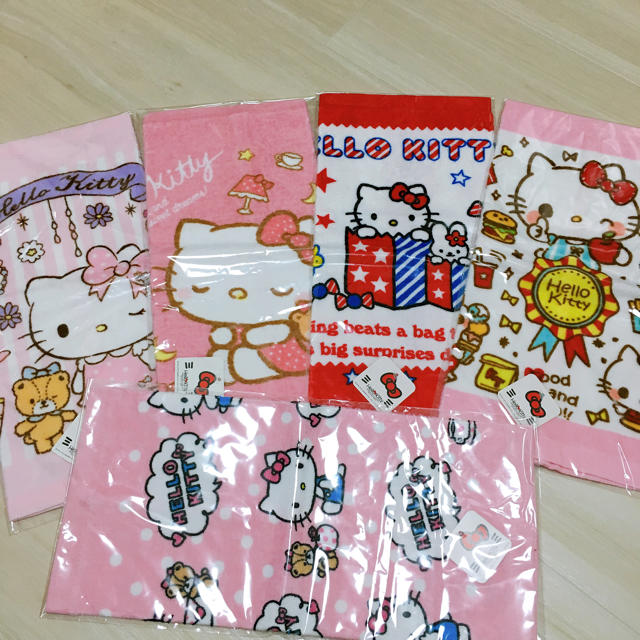 ハローキティ(ハローキティ)のHELLO KITTYタオル5枚セット エンタメ/ホビーのアニメグッズ(タオル)の商品写真