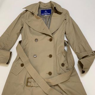 バーバリーブルーレーベル(BURBERRY BLUE LABEL)の極美品　バーバリー・ブルーレーベル　裏地チェック柄トレンチコート(トレンチコート)