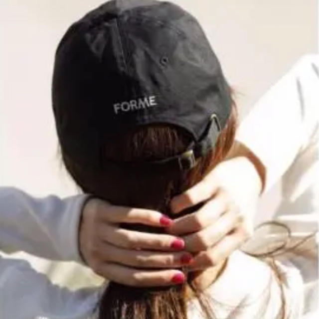 FORME 東原亜希 ブラック キャップ レディースの帽子(キャップ)の商品写真
