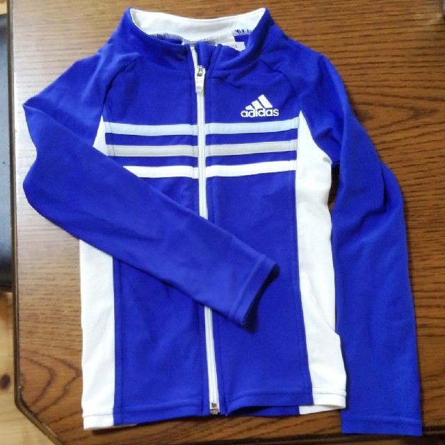 adidas(アディダス)のアディダス　ラッシュガード キッズ/ベビー/マタニティのキッズ服男の子用(90cm~)(水着)の商品写真