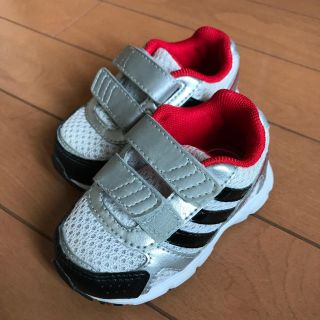 アディダス(adidas)のアディダススニーカー(スニーカー)