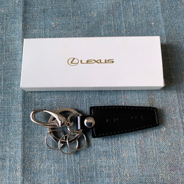 トヨタ(トヨタ)のLEXUS 純正 本革製 リング キーホルダー 非売品 メンズのファッション小物(キーホルダー)の商品写真
