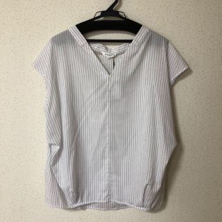 プラステ(PLST)の【hhh様専用です】PLST コットンポリエステルVネックシャツ(シャツ/ブラウス(半袖/袖なし))