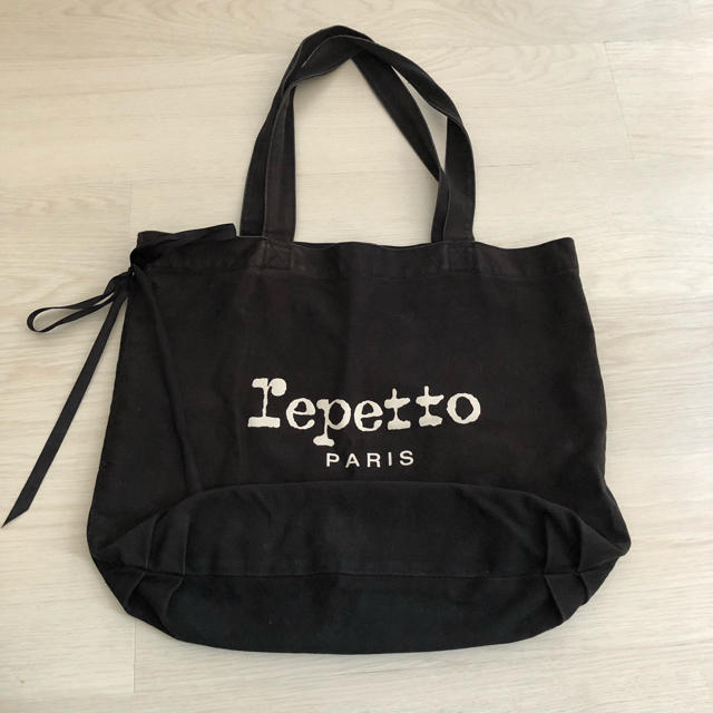 repetto(レペット)のレペットトートバッグ ブラック レディースのバッグ(トートバッグ)の商品写真