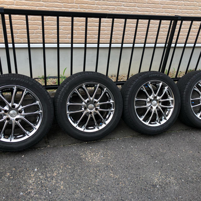 BRIDGESTONE(ブリヂストン)のタイヤ アルミ 4本セット  17インチ 自動車/バイクの自動車(タイヤ・ホイールセット)の商品写真