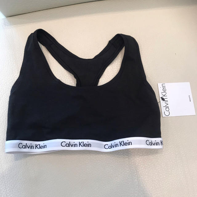 Calvin Klein(カルバンクライン)のカルバンクライン ブラトップ スポーツブラ スポーツ/アウトドアのトレーニング/エクササイズ(トレーニング用品)の商品写真