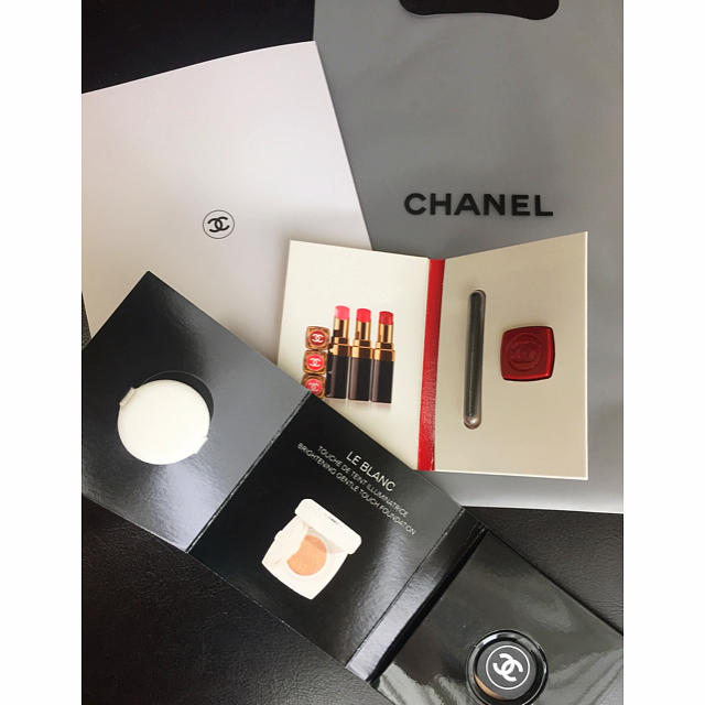 CHANEL(シャネル)のCHANEL サンプル ファンデ & ルージュ コスメ/美容のキット/セット(サンプル/トライアルキット)の商品写真