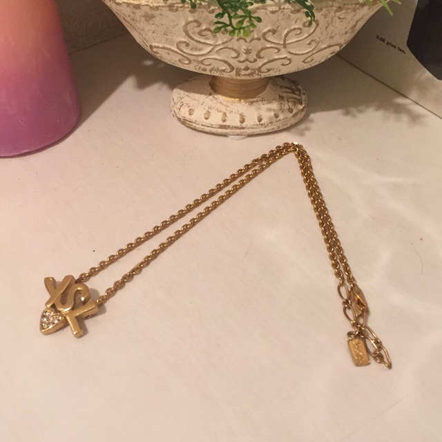 Saint Laurent(サンローラン)のイヴサンローラン💝ロゴ ネックレス レディースのアクセサリー(ネックレス)の商品写真