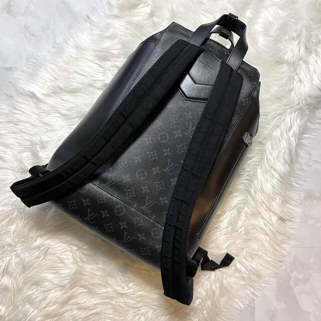 ルイヴィトン　エクスプローラー　バックパック　louisvuitton