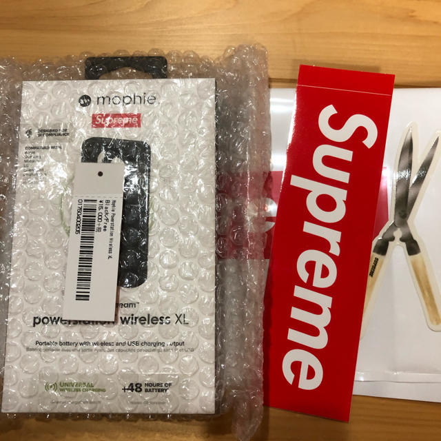 スマートフォン/携帯電話Supreme mophie powerstation wireless XL