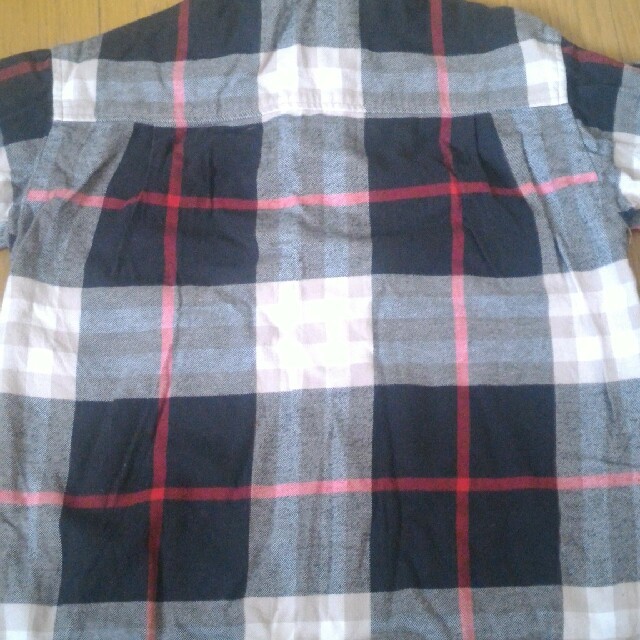 BURBERRY(バーバリー)のBurberryチェックシャツ130 キッズ/ベビー/マタニティのキッズ服男の子用(90cm~)(Tシャツ/カットソー)の商品写真