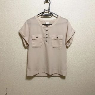 エイチアンドエム(H&M)の【美品】ポケット 多ボタン Tブラウス 着用1回(シャツ/ブラウス(半袖/袖なし))