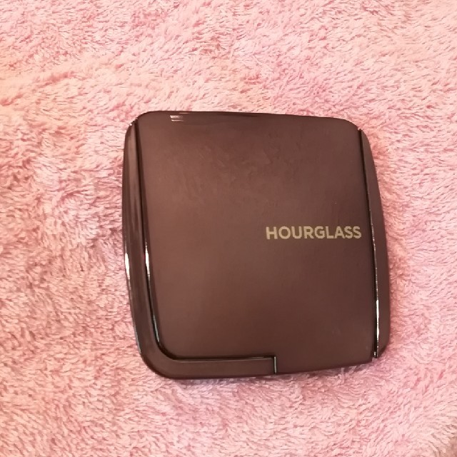 Sephora(セフォラ)のHourglass Ambient Lighting Powder アワーグラス コスメ/美容のベースメイク/化粧品(フェイスパウダー)の商品写真