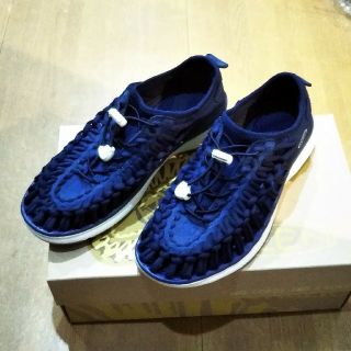 キーン(KEEN)の未使用 KEEN キーン UNEEK O2 サンダル スニーカー メッシュ(サンダル)