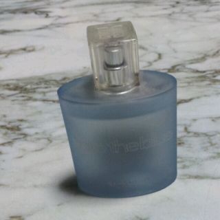 ジバンシィ(GIVENCHY)のイントゥ ザ ブルー 50ml(香水(女性用))