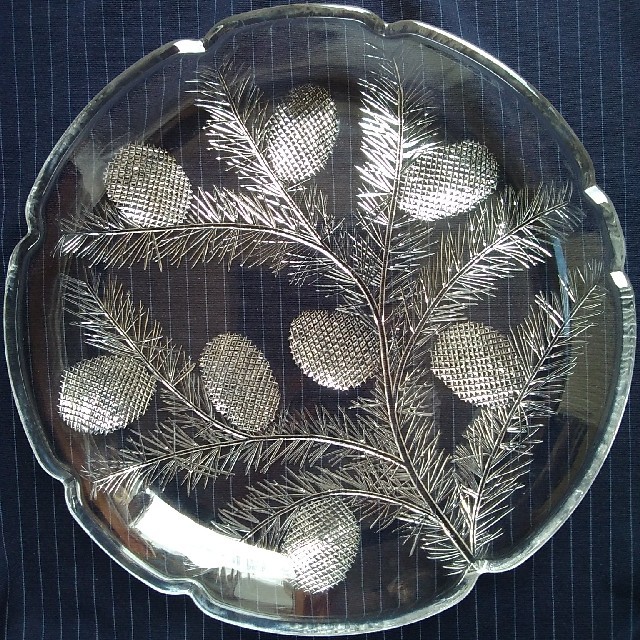 【未使用】日本製　松ぼっくり　ガラスプレート　大皿　2枚セット