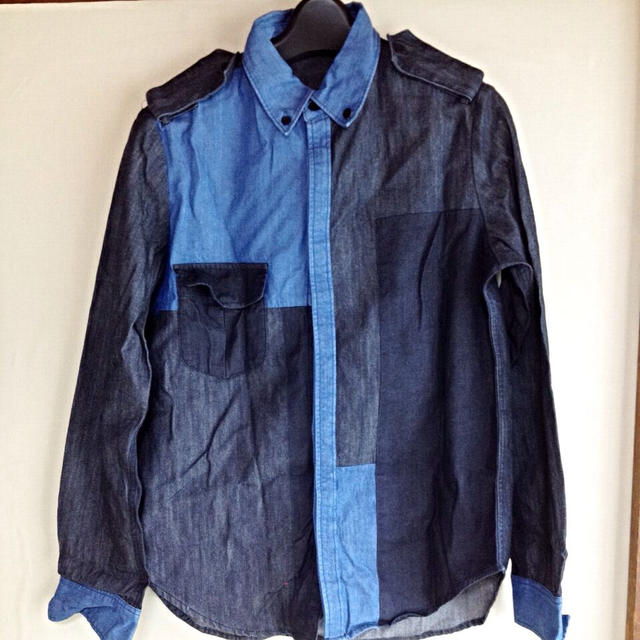 LE CIEL BLEU(ルシェルブルー)のルシェルのバイカラーシャツ レディースのトップス(シャツ/ブラウス(長袖/七分))の商品写真
