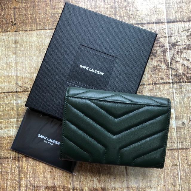 Saint Laurent(サンローラン)の新品 サンローラン ルル LOULOU カードケース グリーン お財布にも♫ レディースのファッション小物(名刺入れ/定期入れ)の商品写真