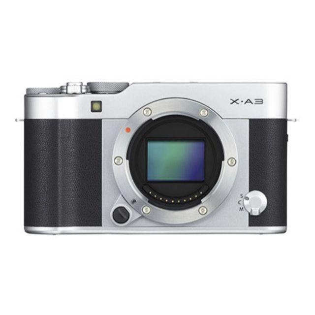 FUJIFILM 富士フィルム X-A3 ボディのみ シルバー。