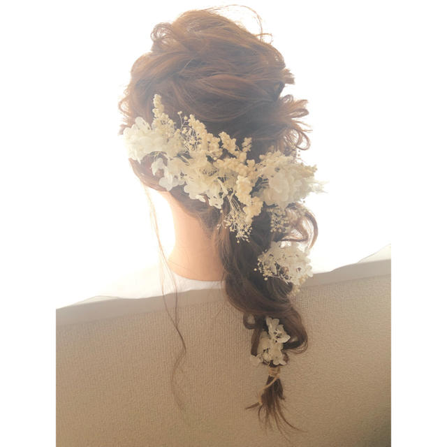 Vera Wang(ヴェラウォン)のブライダル 花火大会 ドライフラワー 髪飾り ヘッドピース ハンドメイドのウェディング(ヘッドドレス/ドレス)の商品写真
