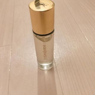 イヴサンローランボーテ(Yves Saint Laurent Beaute)のイブサンローラン ラディアントタッチ ブラープライマー(化粧下地)